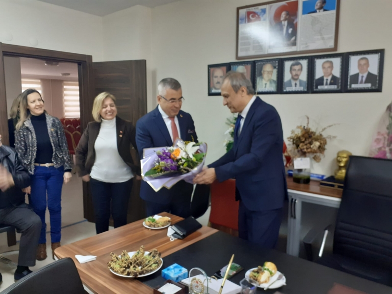 Osmangazi Muhtarlar Derneğine Anlamlı Ziyaret