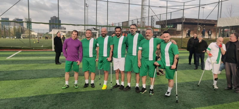 Bursa’da ampute futbol maçında ‘Dostluk’ kazandı
