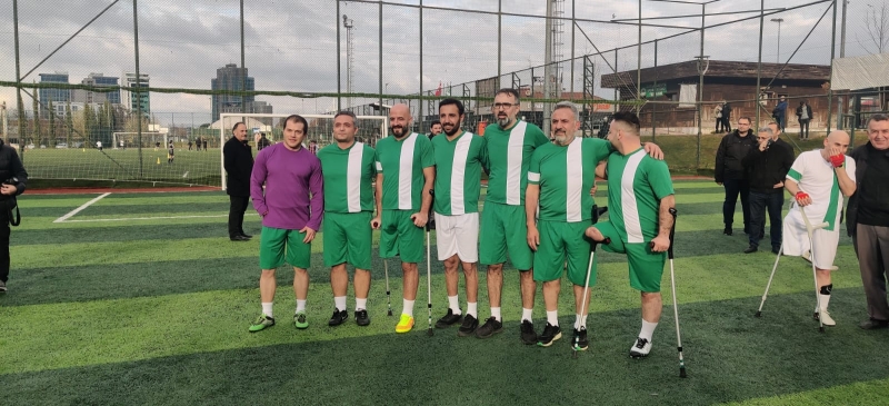 Bursa’da ampute futbol maçında ‘Dostluk’ kazandı