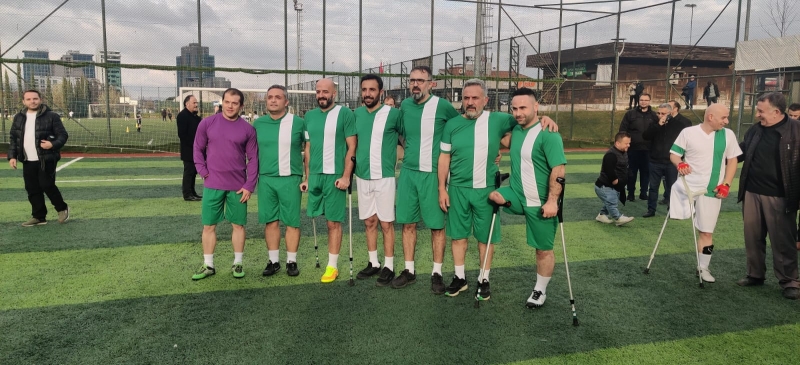 Bursa’da ampute futbol maçında ‘Dostluk’ kazandı