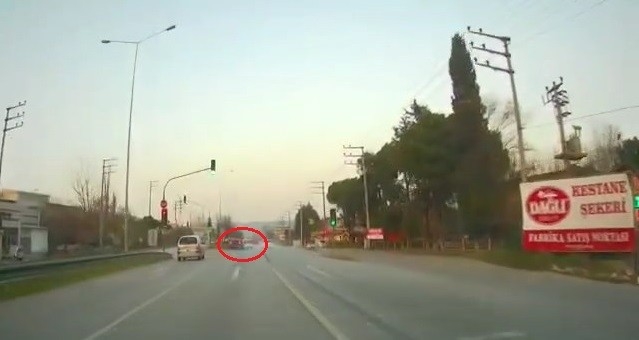 Bursa’da trafik kazaları kameralara yansıdı