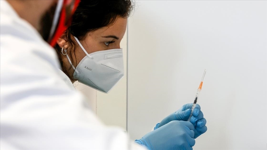 Dünya genelinde 3 milyar 630 milyon dozdan fazla Kovid-19 aşısı yapıldı
