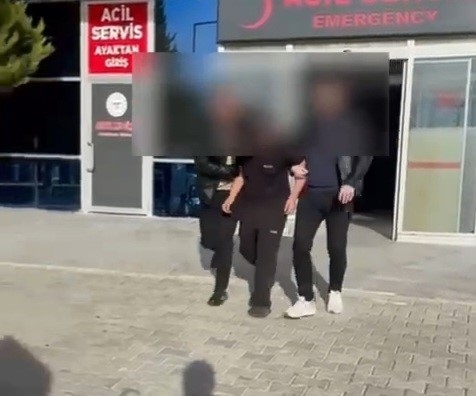 Tekirdağ’da Kur’an-ı Kerim’i ve bayrağı yakmak isteyen şahıs yakalandı

