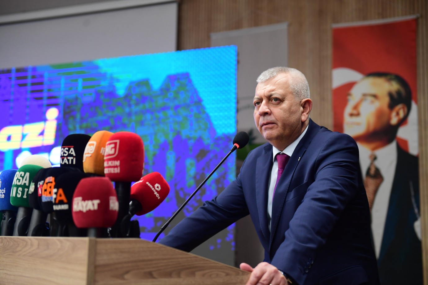 Osmangazi Girişimcilik Zirvesi Geleceğe Işık Tuttu