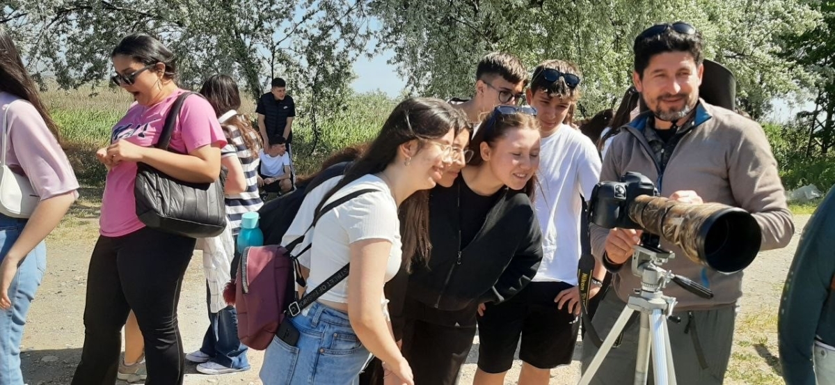 Lise öğrencilerinden sulak alan temizliği
