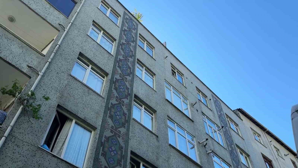 Kağıthane’de kadın doktor, avukat sevgilisinin evinin terasından düştü
