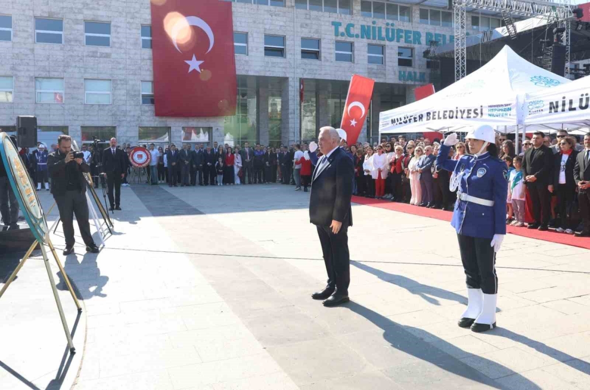 Nilüfer, 19 Mayıs’ı Cumhuriyet Meydanı’nda karşıladı
