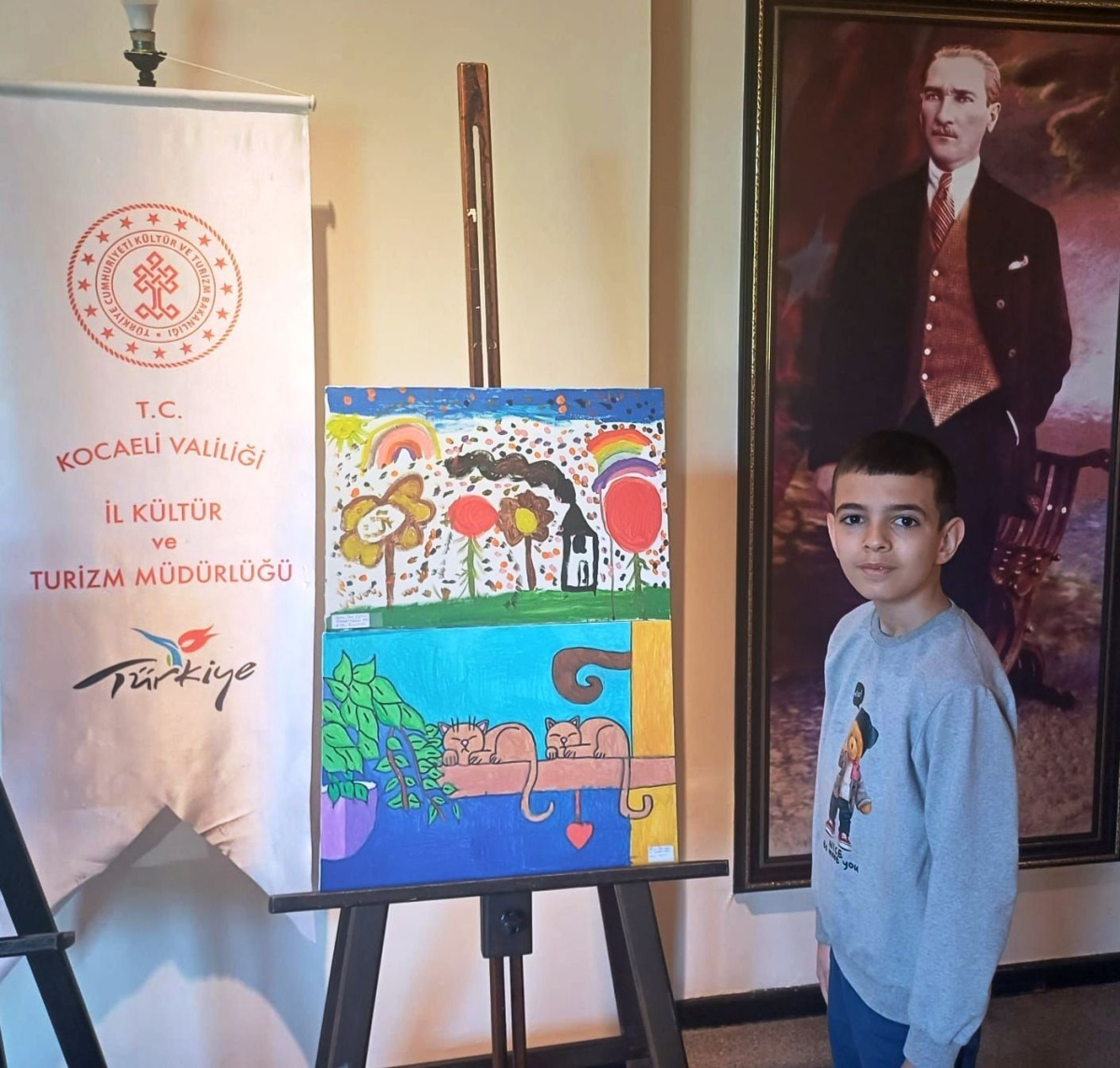 Özel sporcu Salih, resim sergisinde yeteneğini konuşturdu
