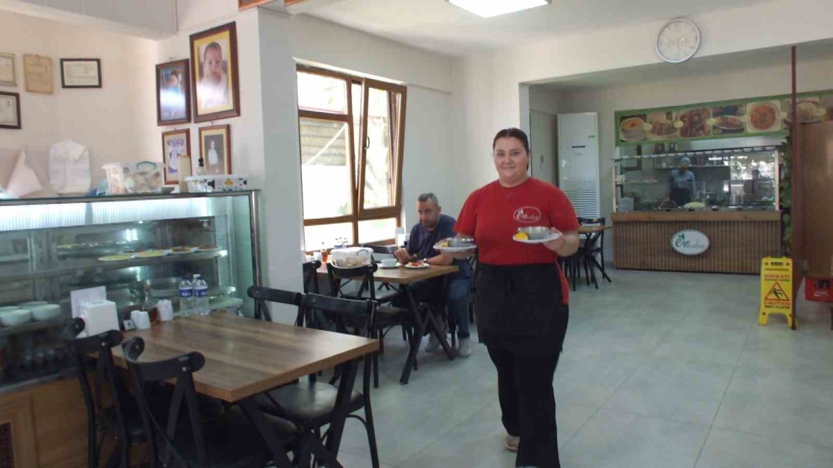 Balıkesir’de bu lokantanın işletmecisi de çalışanları da kadın
