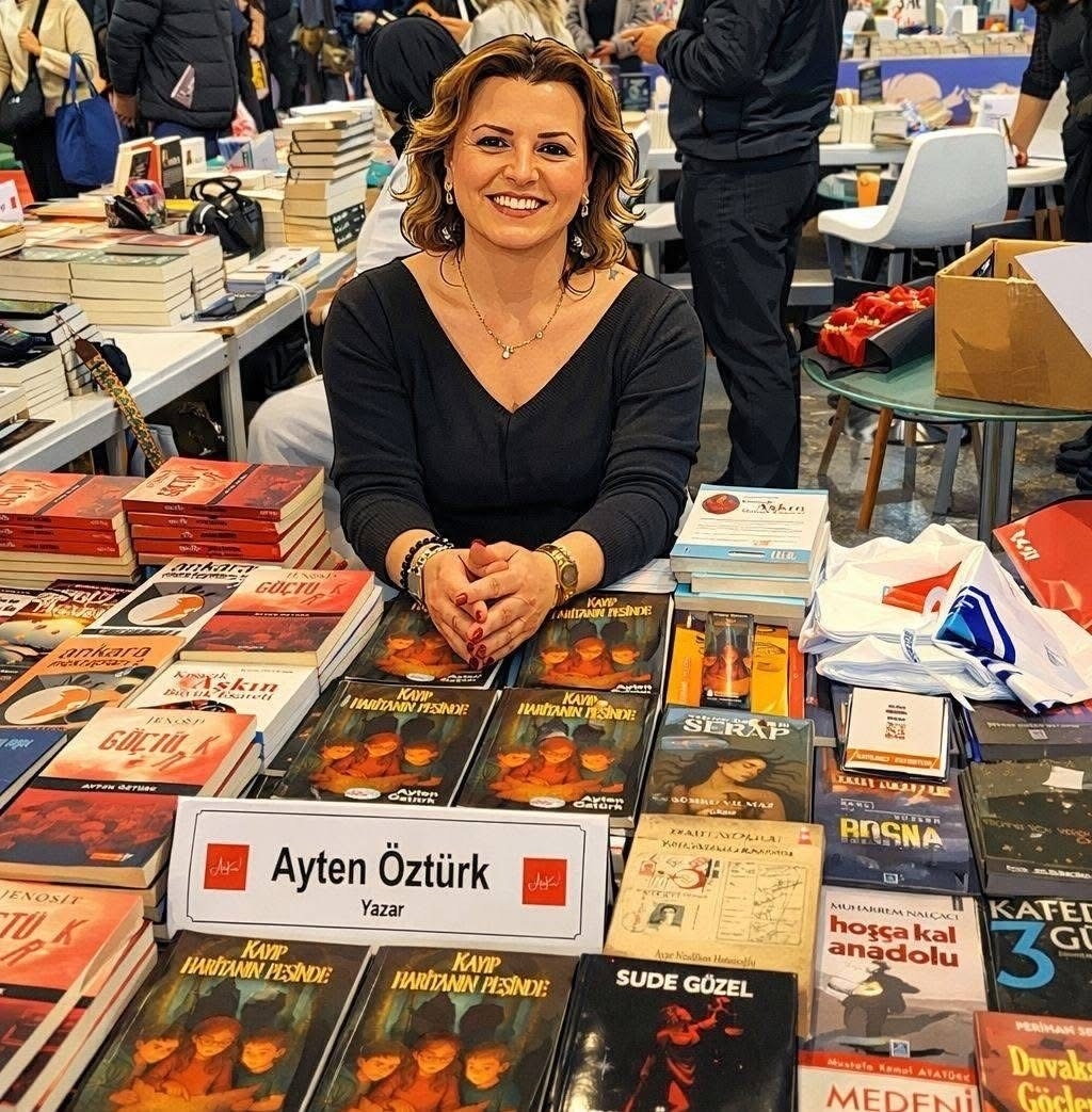 Bayram ziyaretine giden Yazar Ayten Öztürk bıçaklanarak öldürüldü
