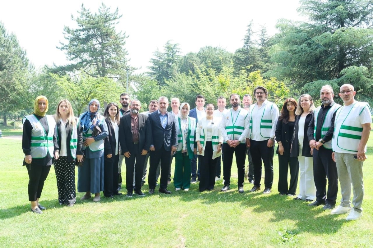 AK Parti Bursa İl Teşkilatları’ndan çevre duyarlılığı
