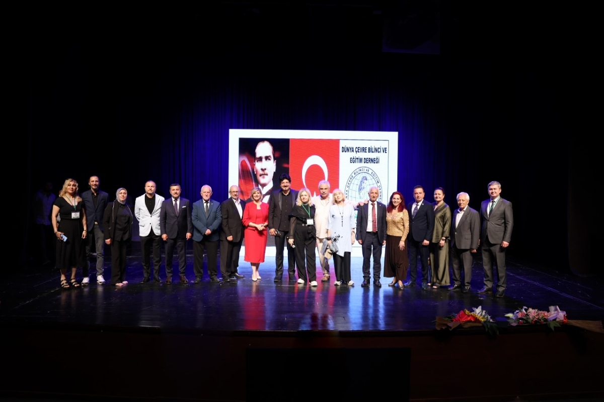 2.Yüzyıl Cumhuriyet Ödülleri sahiplerini buldu
