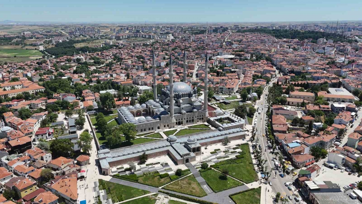 Selimiye’de tarihi gün: Cumhurbaşkanı Erdoğan’a Edirne’de büyük sevgi seli
