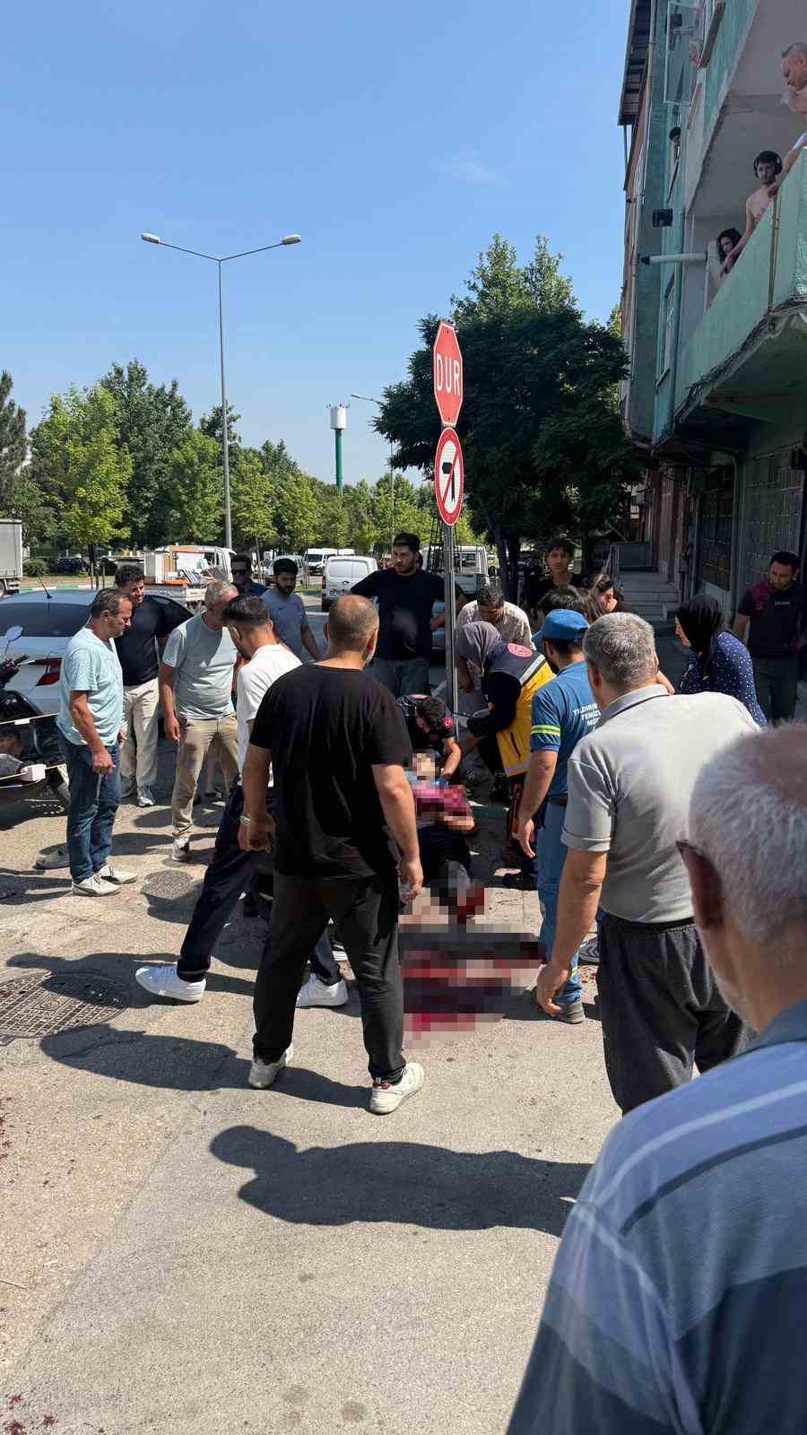 Yaralı babanın zor anları: 