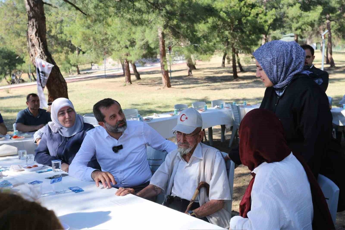 Gürsu’nun büyüklerine vefa pikniği
