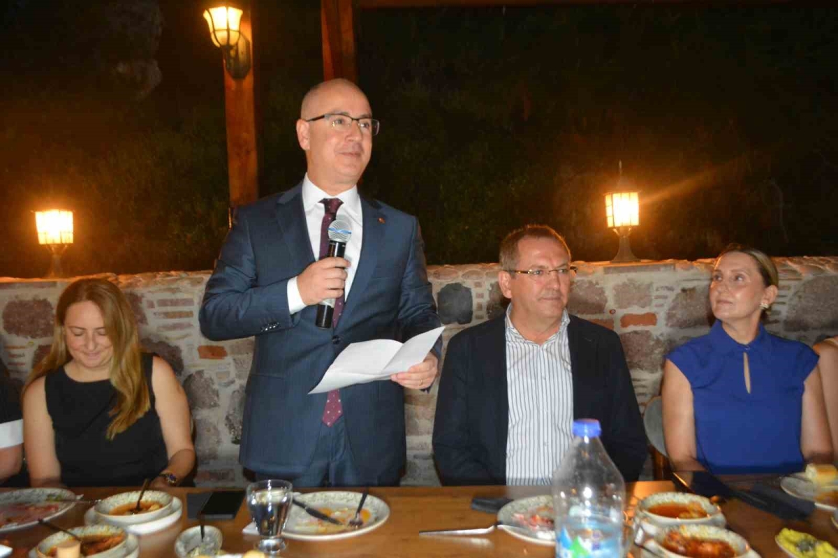 Ayvalık Kaymakamı Hasan Yaman’a duygusal veda
