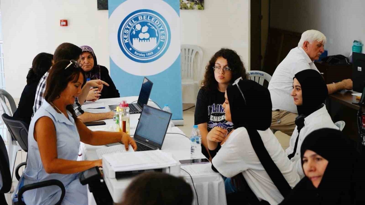 Kestel Belediyesi’nden geleceğe yön verecek ücretsiz tercih desteği başladı
