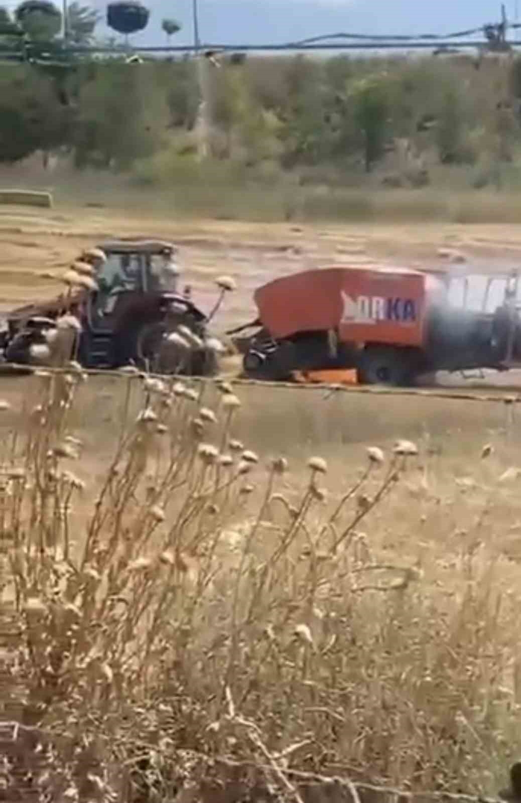 Balya makinesindeki yangın tarlaya sıçradı
