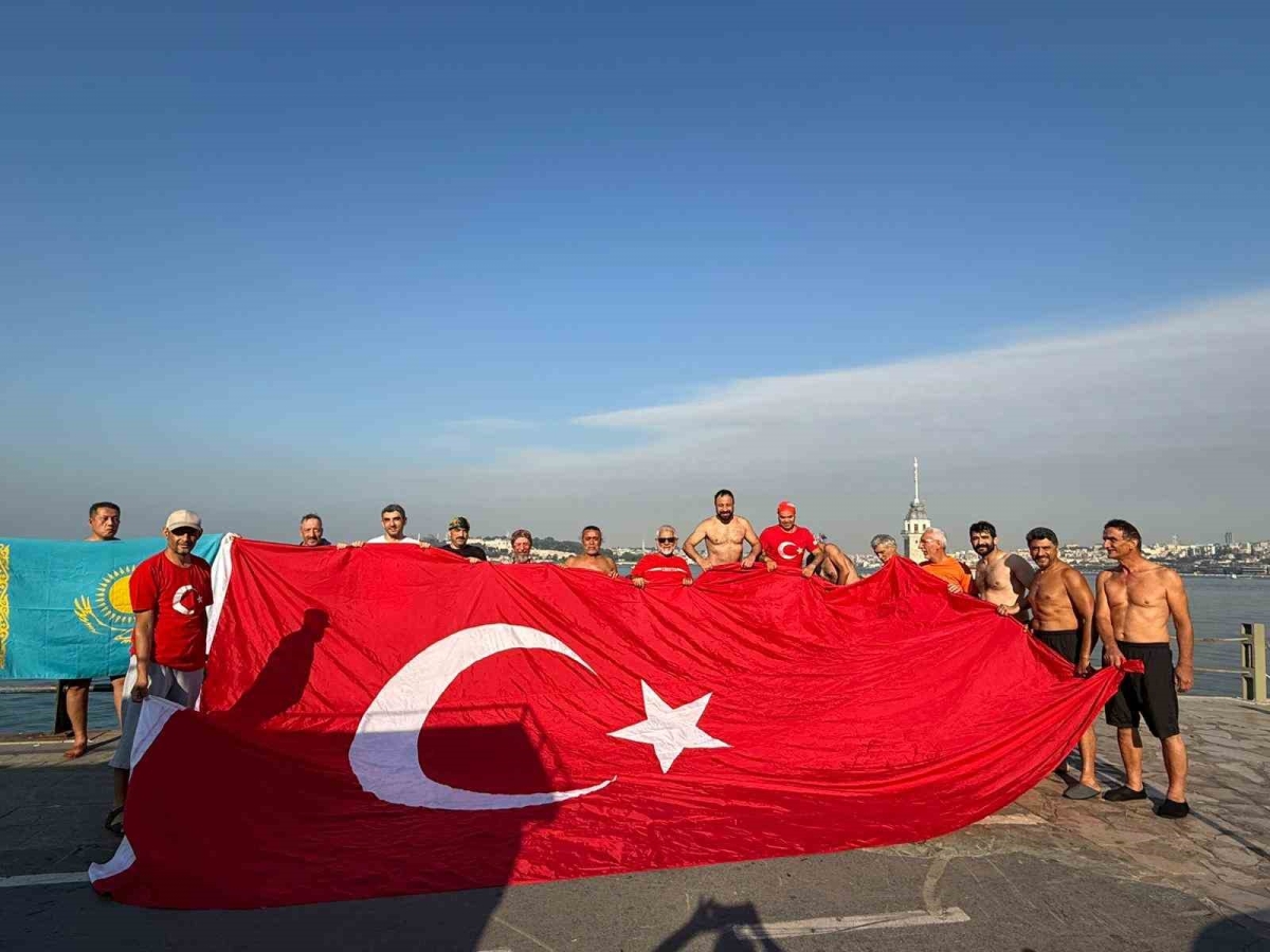 15 Temmuz’un 10’uncu yılında Boğaz’da anma yüzüşü
