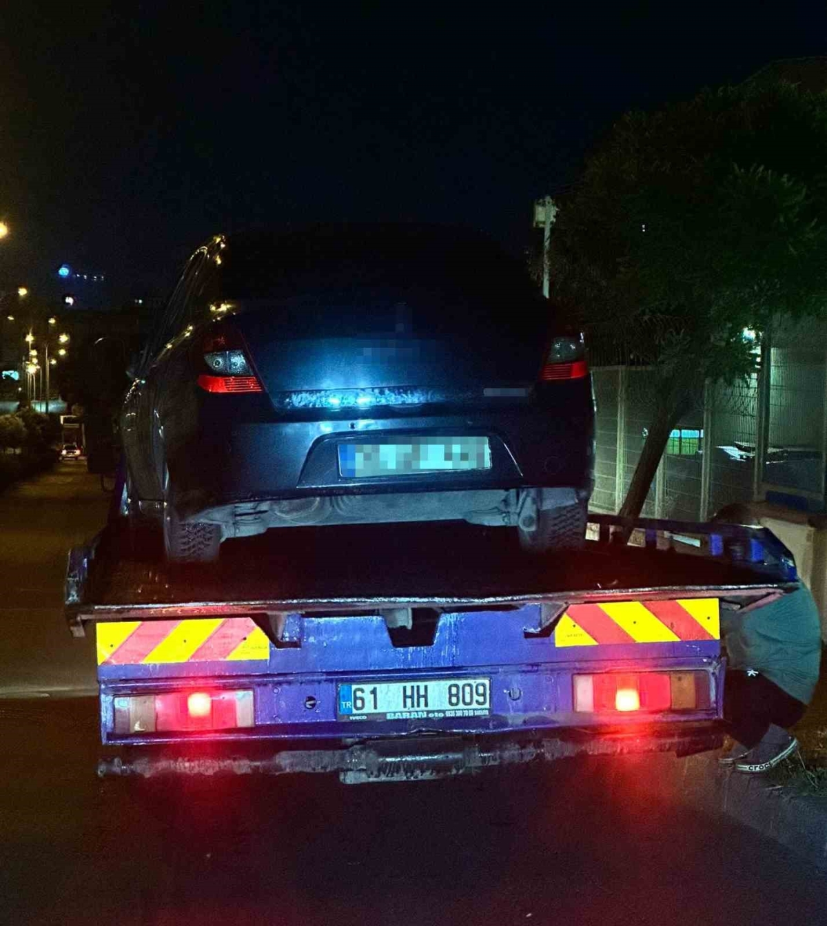 Başakşehir’de polisin nefes kesen kovalamacası kameraya yansıdı
