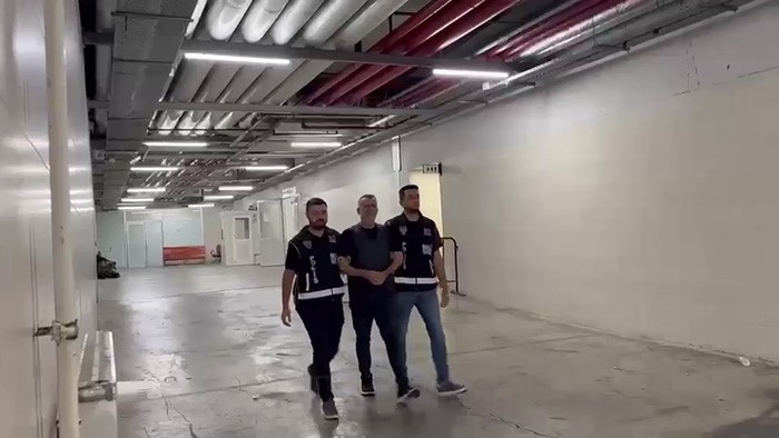 Haluk Levent’in elleri kelepçeli görüntüsü ortaya çıktı
