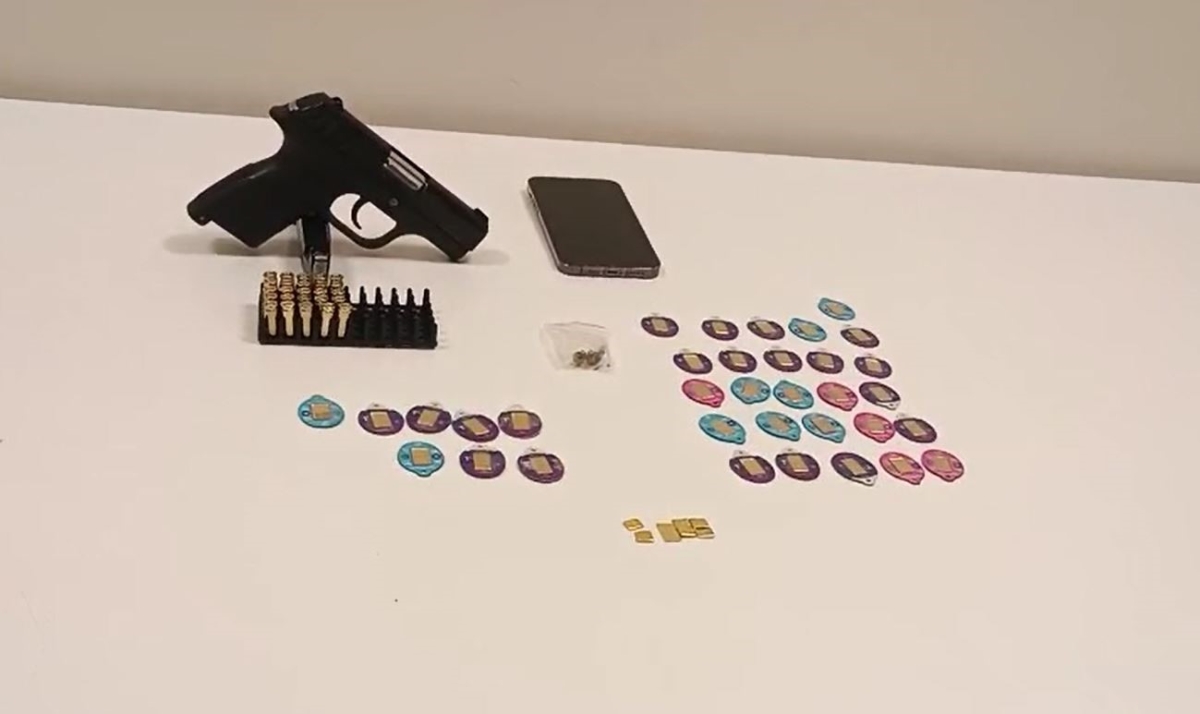 Küçükçekmece’de bir kuyumcuya sahte altın satan şahıslar yakalandı
