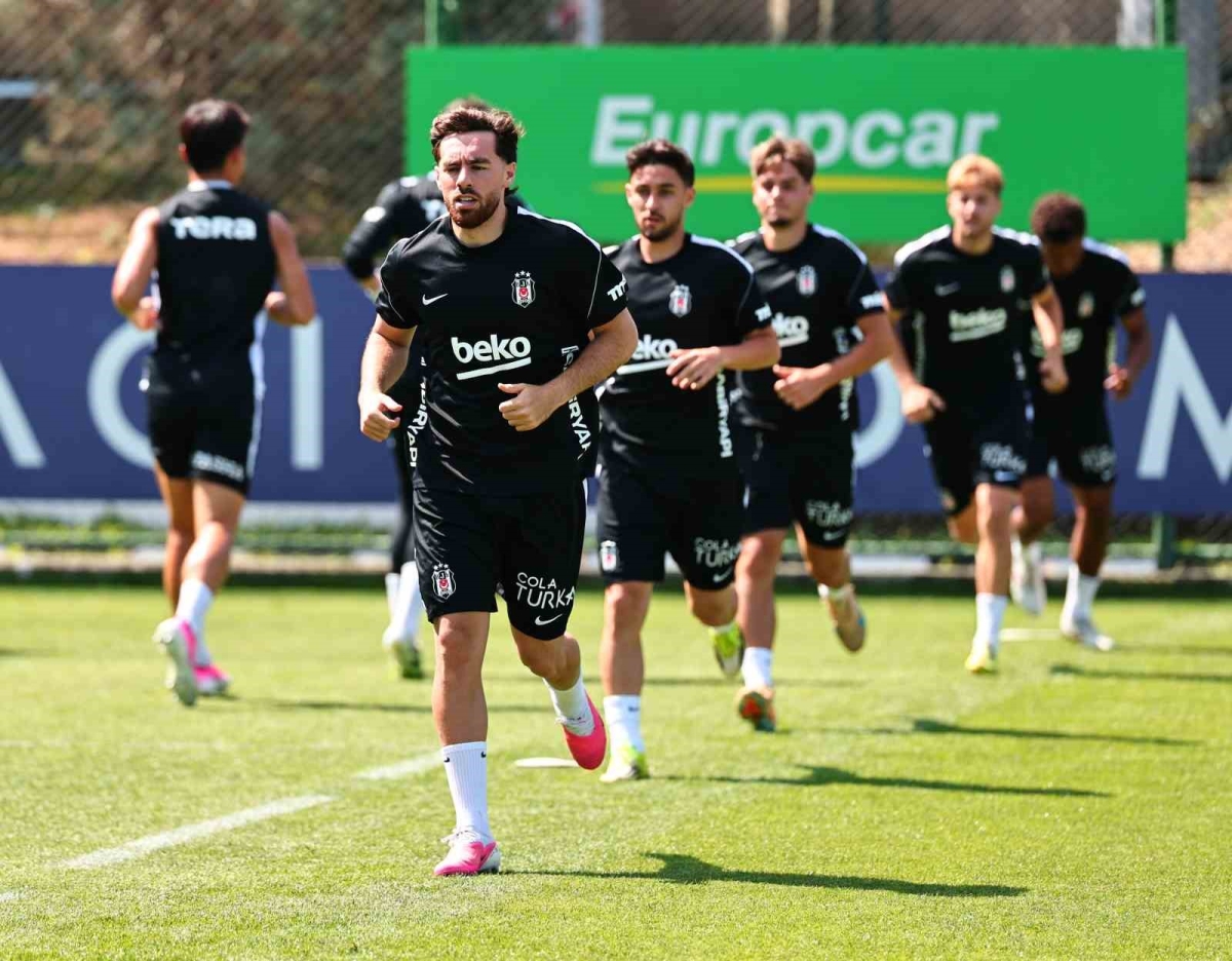 Beşiktaş, Midtjylland maçı hazırlıklarını sürdürdü
