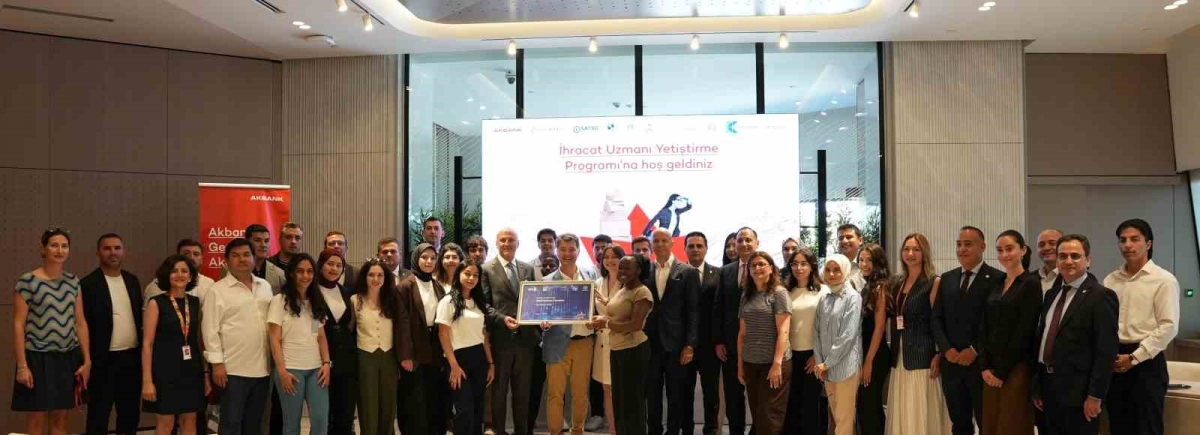 Akbank Gençlik Akademisi’nin ‘Export Talent Programı’ tamamlandı
