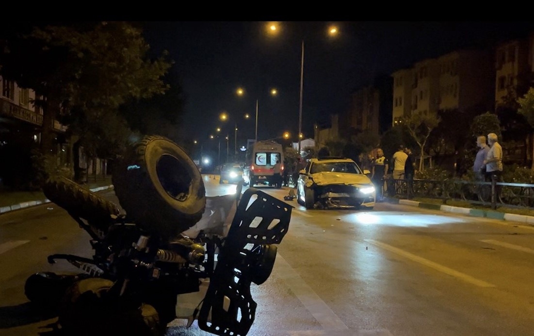 Bursa’da kaza dehşeti saniye saniye kamerada...ATV ile yolun karşısına geçerken canından oldu
