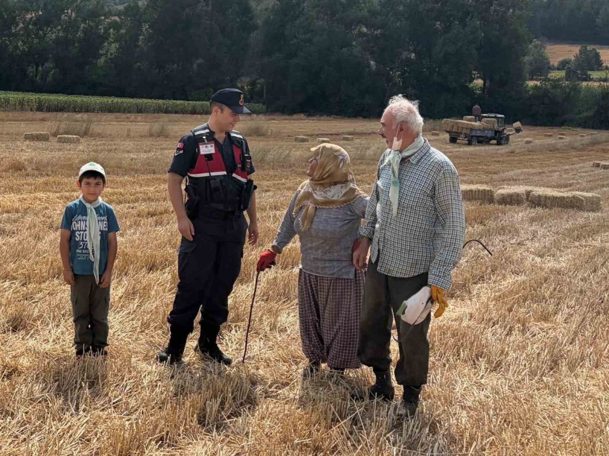 Bilecik’te biçerdöver operatörlerine yangın uyarısı
