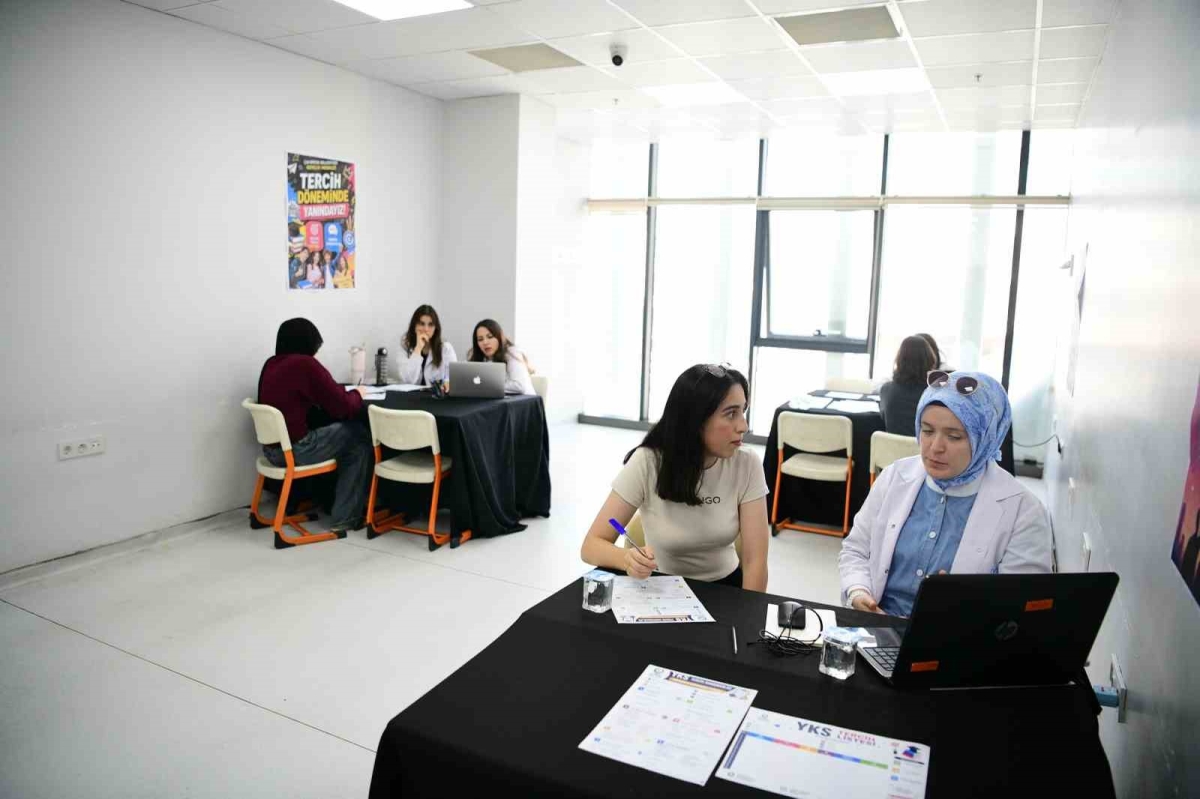 Çayırova’da gençlik merkezinde YKS’ye hazırlanan 62 öğrenci üniversiteye yerleşti
