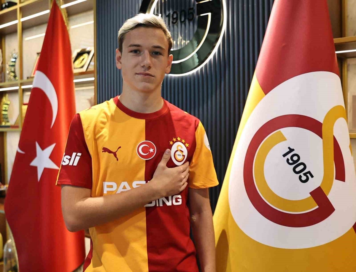 Aleksey Batrakov, Galatasaray’ın ilk Rus futbolcusu oldu
