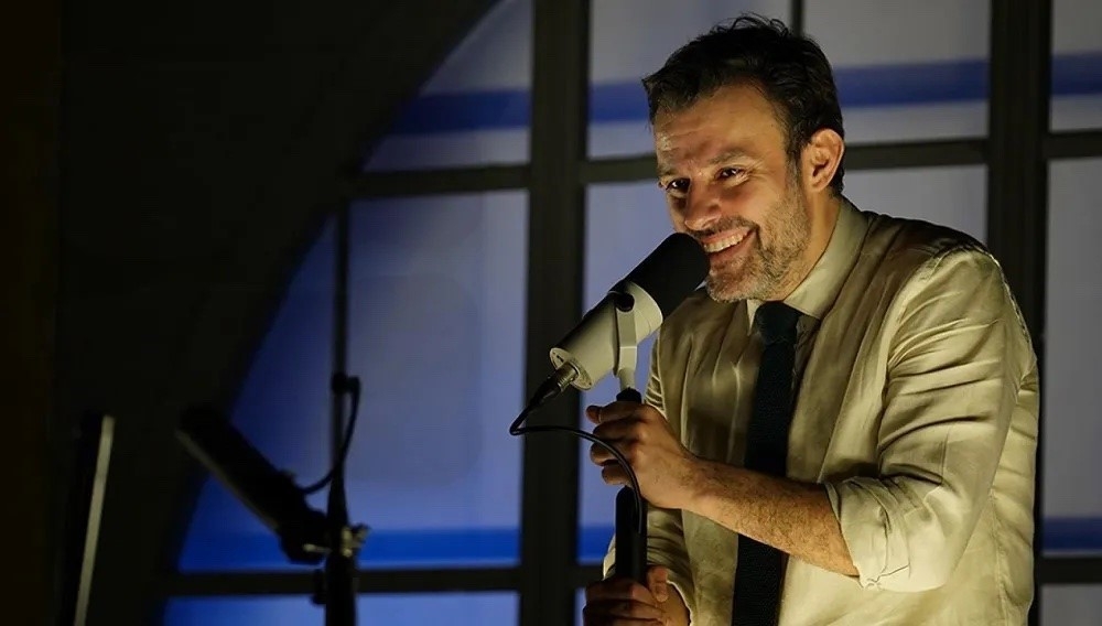 Salih Bademci’den tek kişilik tiyatro performansı: 