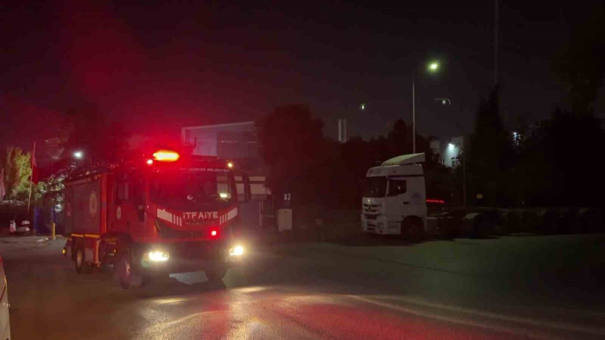 Kozmetik fabrikasında kimyasal madde alarmı
