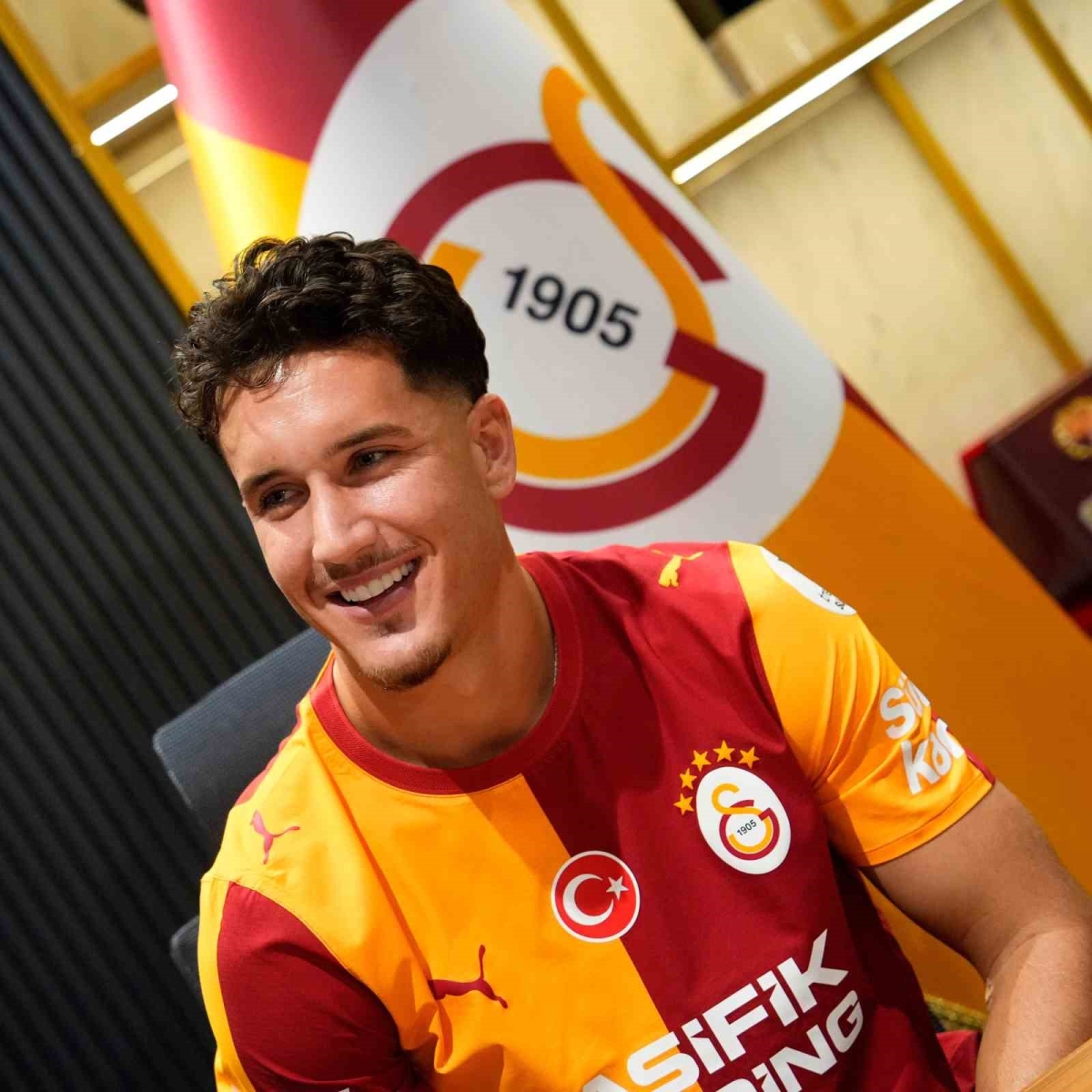 Deniz Gül: 