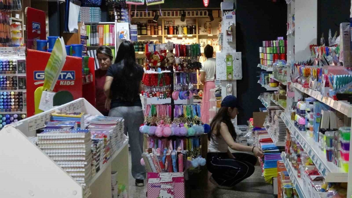 Çanakkale’de kırtasiye alışverişleri yoğunlaştı
