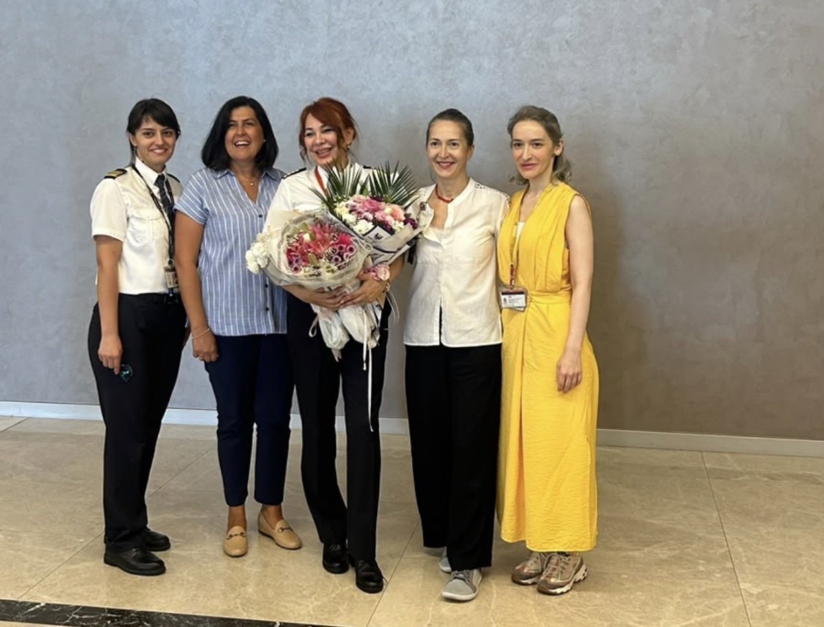 THY’nin ilk kadın kaptan pilotu emekli oldu
