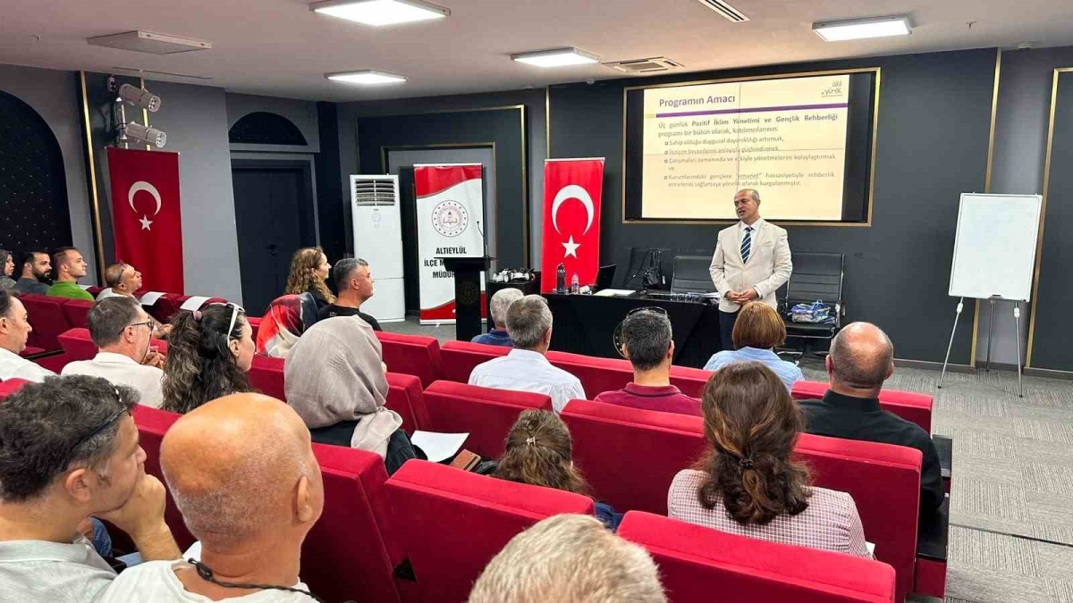 Altıeylül’de gençlerle iletişim ve rehberlik süreçleri güçleniyor
