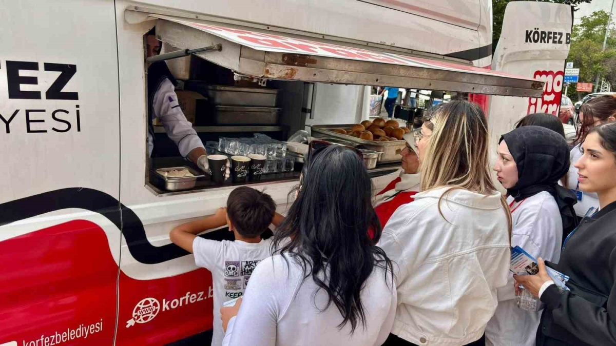 Körfez Belediyesi’nden öğrencilere sıcak karşılama
