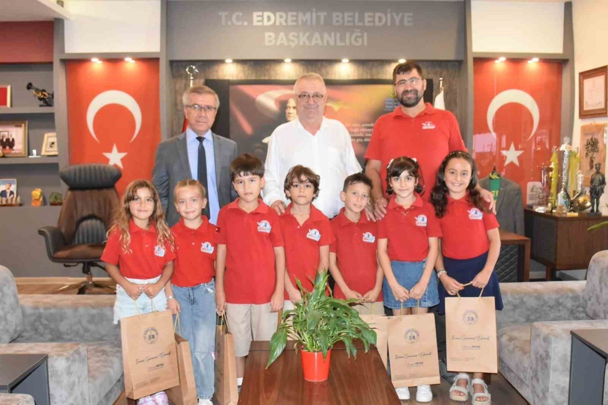 Edremit’in minik bilim insanları TEKNOFEST finaline hazırlanıyor
