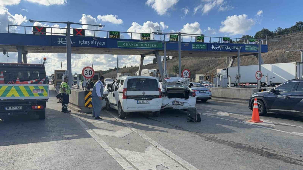Kuzey Marmara Otoyolu’nda zincirleme kaza: 2 yaralı
