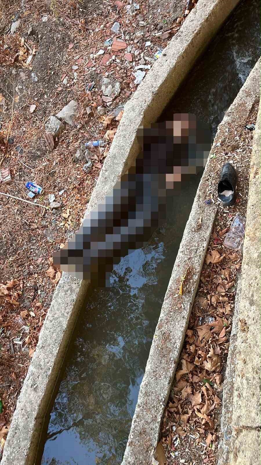 Silivri’de bir kişi su kanalında ölü bulundu

