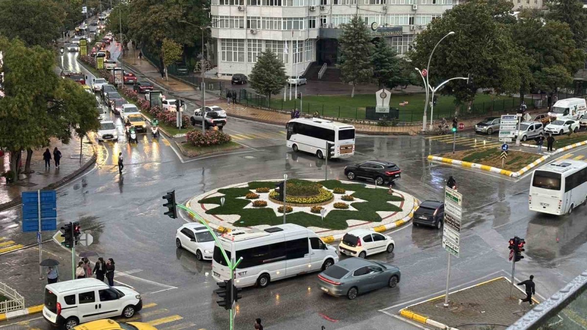 Edirne’de sağanak yağış etkili oldu
