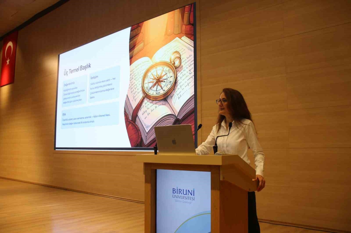 Tıp öğrencilerine stres yönetimi anlatıldı
