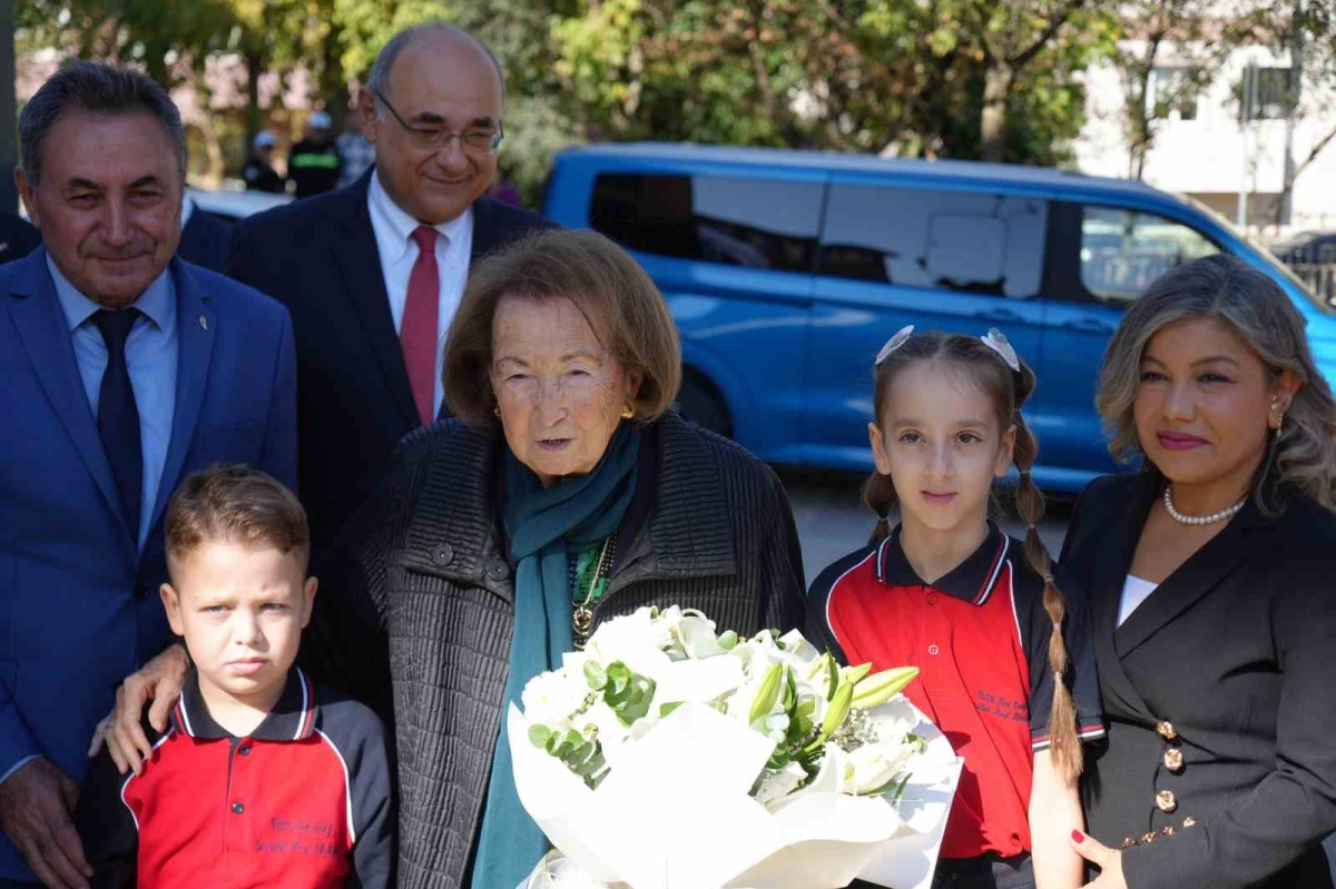 Semahat Arsel, adını taşıyan okulun açılışına katıldı
