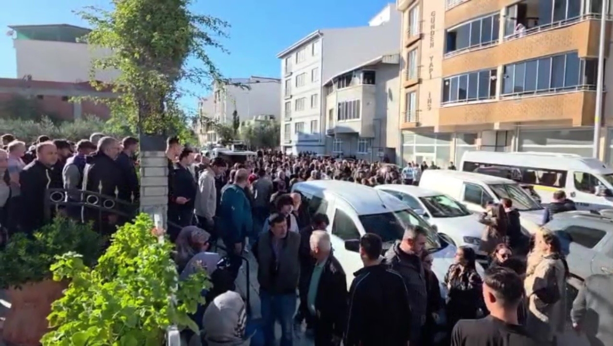 18 yaşında katledilen Gökçe Alkan son yolculuğuna uğurlandı
