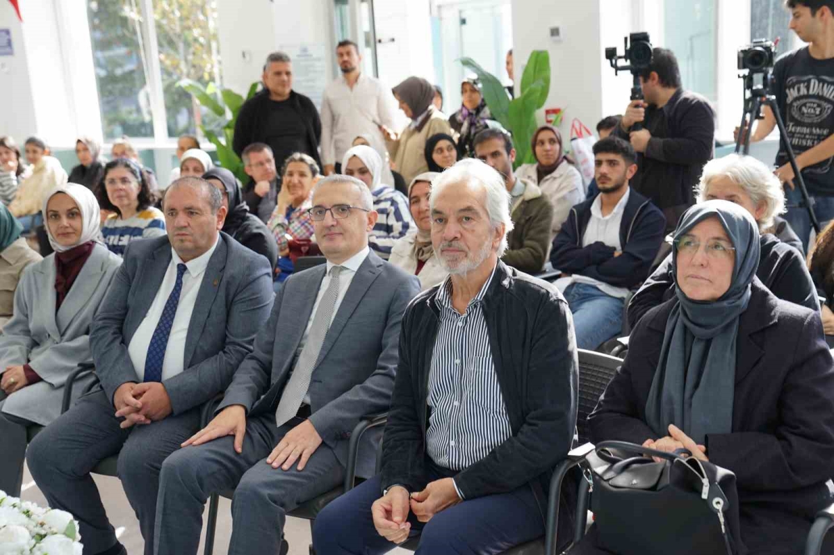 İskender Pala’dan Esenyurt’ta kültür ve medeniyet üzerine sohbet
