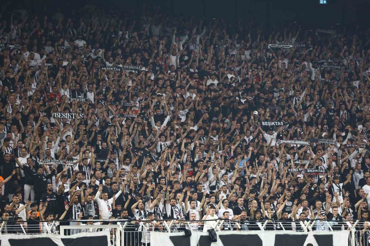 Beşiktaş’tan Trabzonspor’un deplasman yasağı kaldırılsın paylaşımına destek
