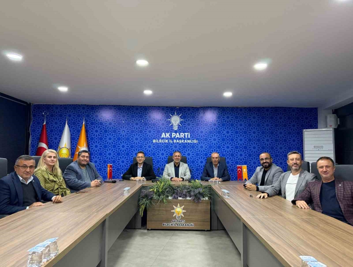 AK Parti’de hedef ve yol haritası masaya yatırıldı
