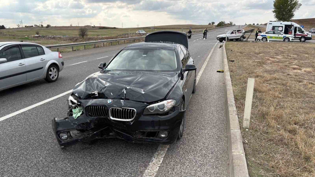 Babaeski’de iki otomobil çarpıştı: 1 yaralı
